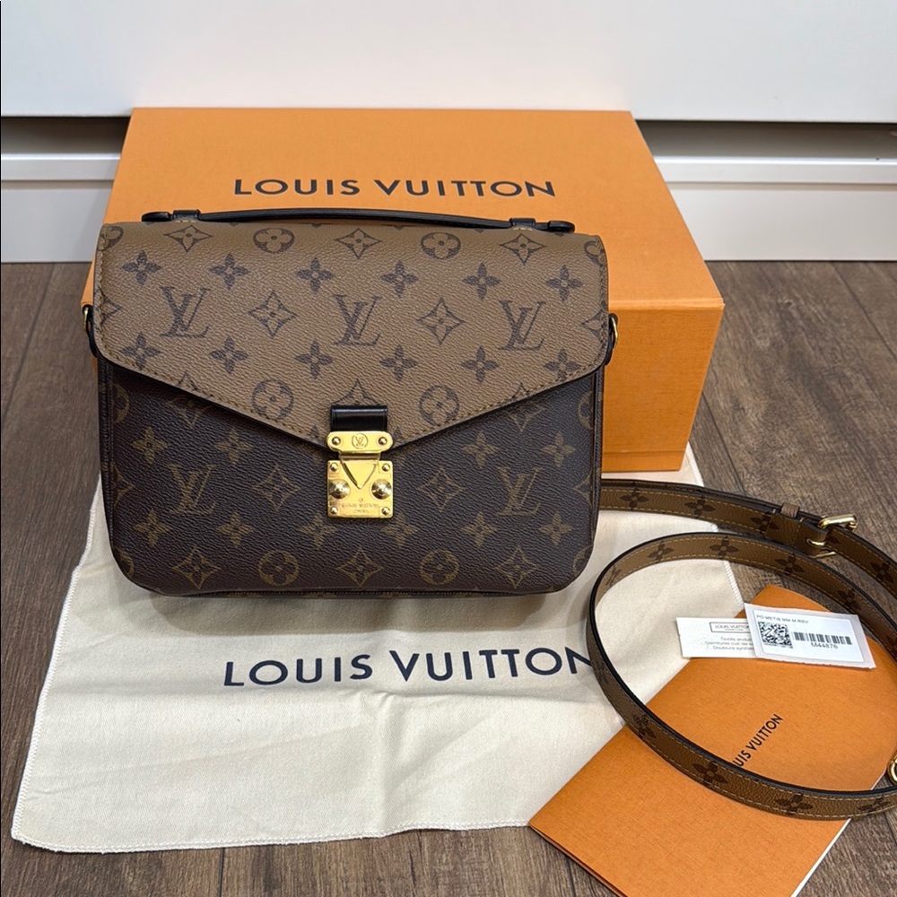 CLOSET CLOSING* Louis Vuitton Pochette Métis